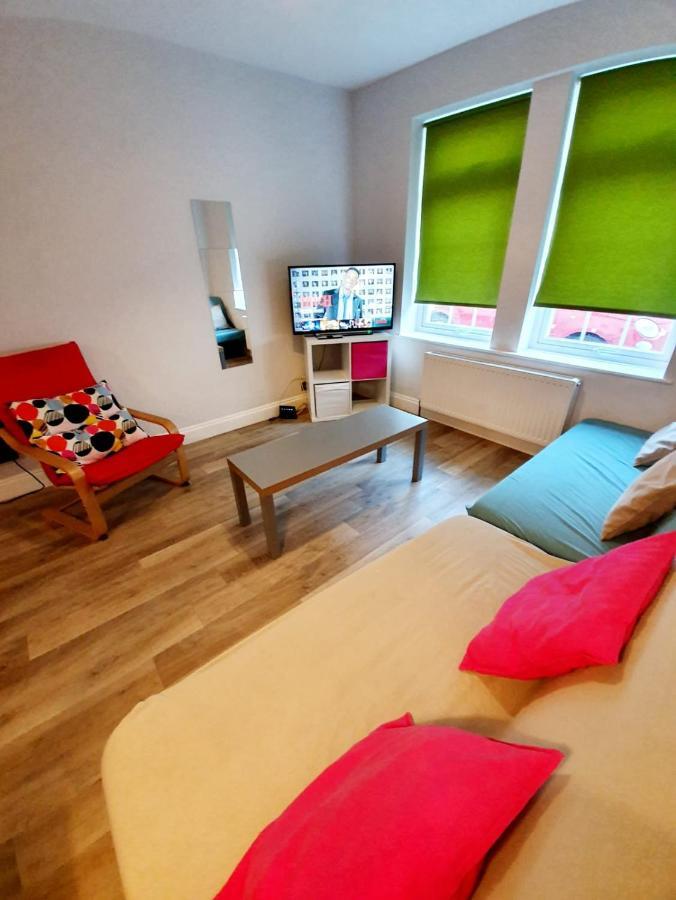 Beautiful 3 Bedroom House At The Sea Front - Amazing Location 桑斯安 外观 照片